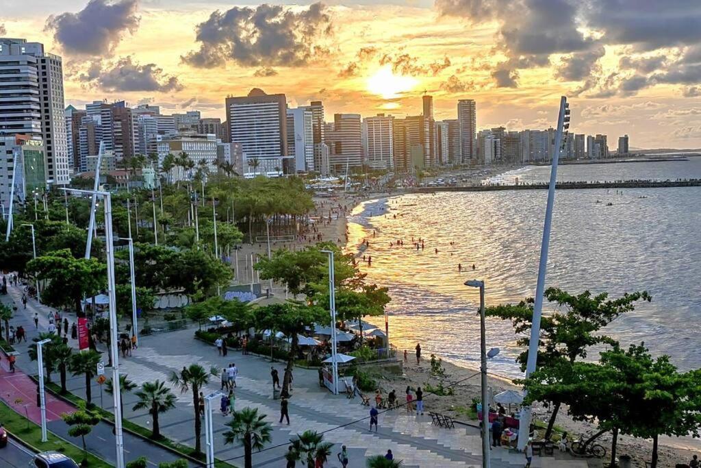 Flat No Da Beira-mar De Fortaleza (Ceara)